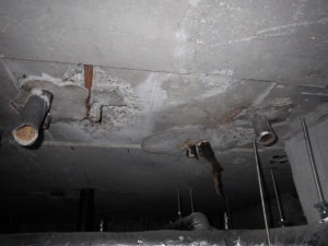 鉄管撤去後 作業中 交換 塩ビ製 神戸市 トラブラン