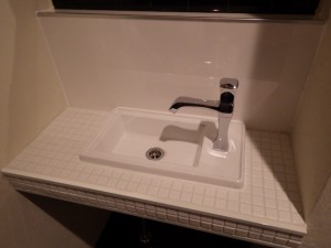手洗い器 水栓 リフォーム カクダイ トラブラン
