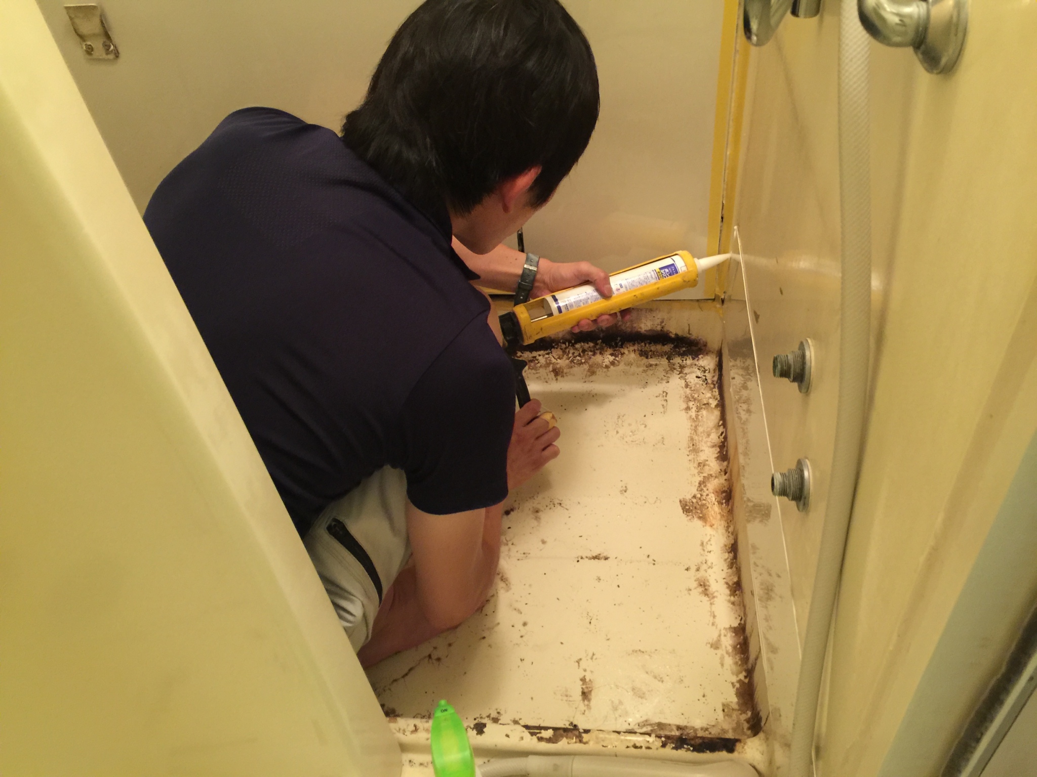 浴室 ユニットバス 壁の修繕 神戸市 トラブラン