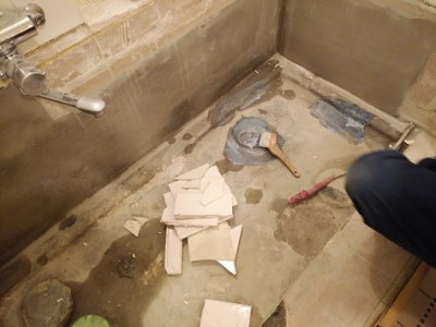 浴槽 取替え 工事中 保護コート剤 防水塗料 ホテル リフォーム トラブラン