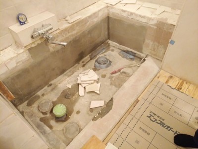 浴室 タイル貼替 施工中 トラブラン 神戸市