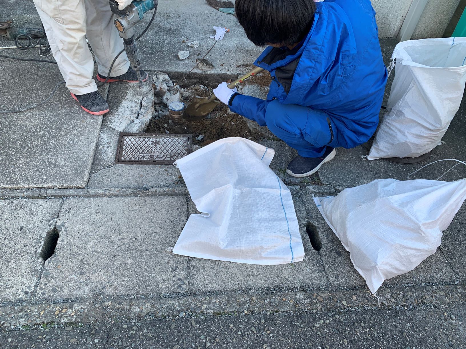 水道メーターBOX 交換 工事 神戸市 マンション トラブラン 水道メーターBOX 交換 工事 神戸市 マンション トラブラン