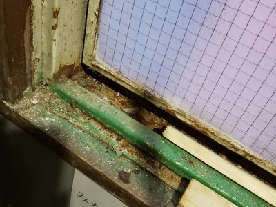 ビルの窓 交換工事 錆び トラブラン 神戸市