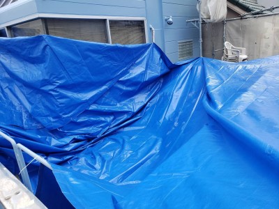 ベランダ修繕 養生 雨養生 ブルーシート 神戸 トラブラン