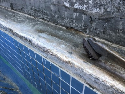 浴槽タイル 浴室 修繕 下地剤 塗布 神戸市 トラブラン