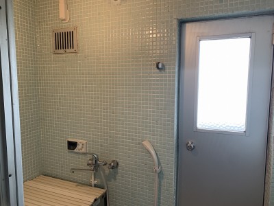タイル浴室 修繕前 リフォーム 神戸市 トラブラン