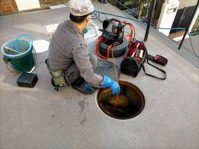 共有部分 コンクリート桝 配管 管内カメラ 調査 汚水管 漏水 神戸市 トラブラン