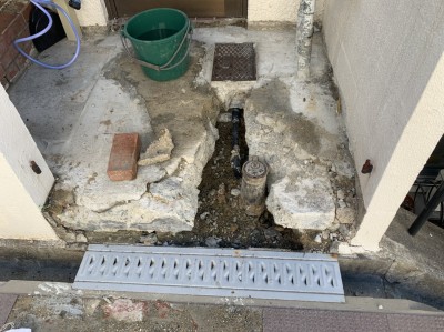 給水管 埋設 強い固める 漏水修繕 止水栓 給水管 交換工事 神戸市 トラブラン