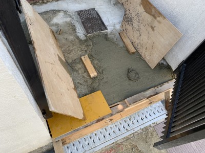 左官作業 コンクリート 漏水修繕 戸建てエントランス 神戸市 トラブラン
