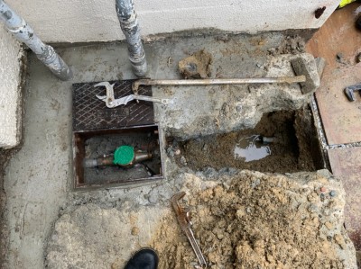 漏水工事 給水配管 止水栓 撤去作業 水道メーター 西区 神戸市 トラブラン