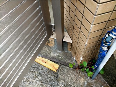 タイル上張り 作業 玄関のリフォーム タイル 形成 神戸市 トラブラン