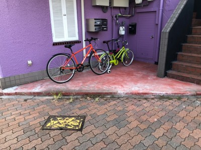 自転車置き場 スペース タイルの交換 剥がし作業後 神戸市 トラブラン