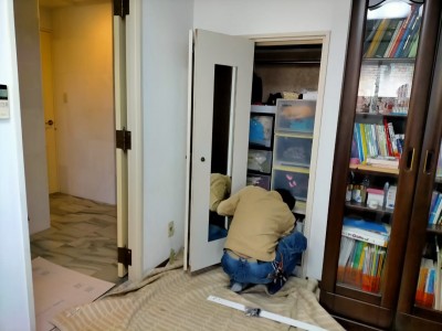 収納 扉の補修 扉の交換 自宅 リフォーム クローゼット 神戸市 トラブラン