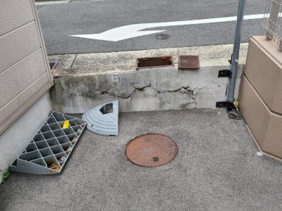 現場調査 水道メーター 排水桝 工事前 給排水 増設 倉庫 神戸市 トラブラン