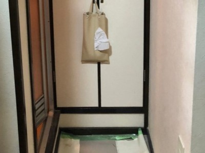 養生シート 天井 壁紙 張替え 漏水 修繕工事 神戸市 賃貸 トラブラン