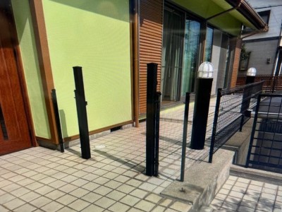 フェンス支柱 撤去作業 支柱部分 モルタル補修 玄関ポーチ 神戸市 トラブラン