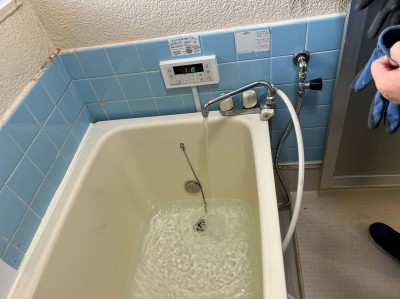 浴室防水補修 確認作業 リフォーム 修繕 お風呂 神戸市 トラブラン 葛原設備工業
