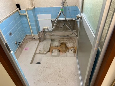 浴室改修 防水工事 コーキング 床補修 在来工法 賃貸物件 神戸市 トラブラン