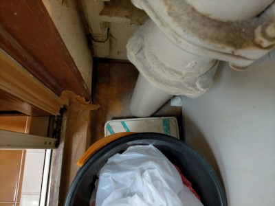 下の階 水漏れ 現場調査 排水管 脱衣所 浴室 神戸市 トラブラン 葛原設備工業