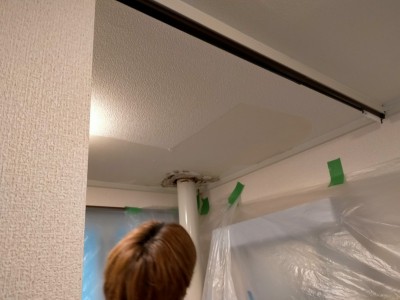 漏水 修繕 天井 石膏ボード クロスの張替え マンション 神戸市 トラブラン