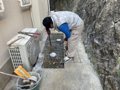 メッシュ筋 カット モルタル仕上げ 左官 桝の補修 神戸市 トラブラン