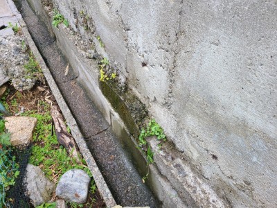 漏れを確認 敷地内漏水 調査 排水桝 配管 戸建て 神戸市 トラブラン