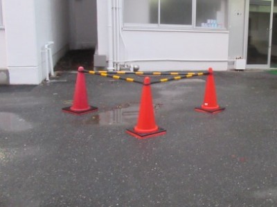 止水栓の漏水 アスファルト陥没 敷地内 止水栓 交換工事 神戸市 トラブラン