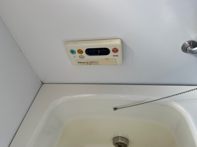 浴室リモコン 交換前 給湯器取替工事 追い炊き機能 神戸市 トラブラン