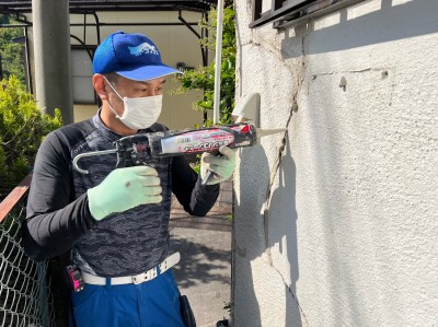 外壁クラック ひび割れ コーキング補修 給湯器交換 神戸市 トラブラン