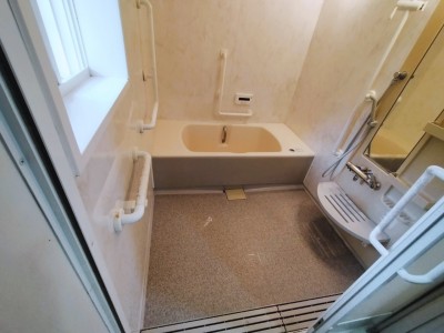 浴室 床 貼替 上張り 部材  リフォーム お風呂 神戸市 トラブラン