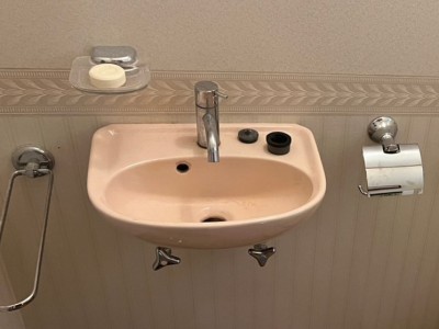 手洗器 排水口部品 丸鉢排水金具 排水トラップ 交換工事 神戸市 トラブラン