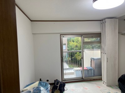 壁紙 貼替 クローゼット 洋室 新設 部屋 リフォーム 内装 神戸市 トラブラン