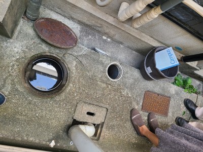 家の裏側 桝 排水詰まり 勾配 原因 配水管引替え工事 神戸市 トラブラン