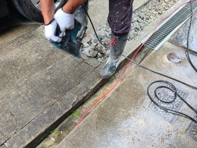 排水管改修工事 コンクリートカッター 斫り 神戸市 須磨区 トラブラン