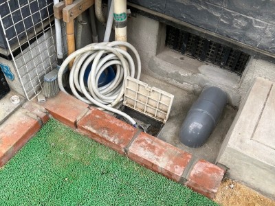 接続部分 露出配管 埋設配管 庭 散水栓横 神戸市 トラブラン