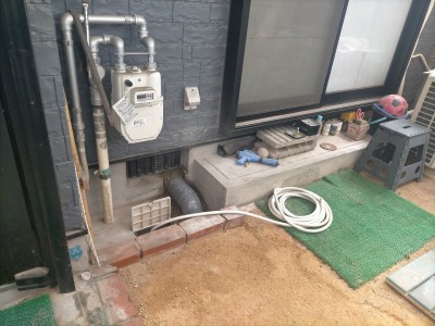 接続部分 露出配管 埋設配管 庭 散水栓横 神戸市 トラブラン