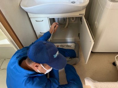 漏水音聴棒 調査 漏水 原因 給水管引換え工事 洗面化粧台 神戸市 トラブラン