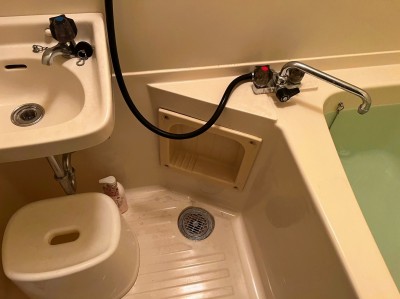 浴室水栓 蛇口 水が止まらない デッキタイプ 交換 神戸市 トラブラン
