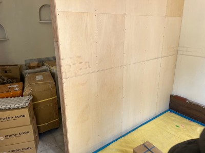 店舗 内装工事 養生シート タイル貼り 間仕切り 壁 施工 神戸市 トラブラン