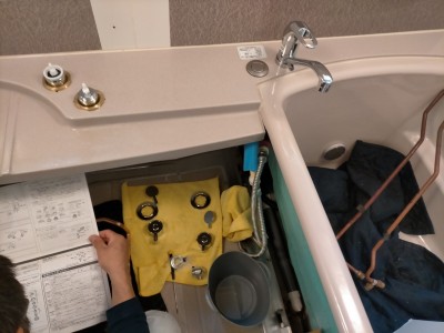 浴室 洗い場水栓 代替品  交換工事 KM556 KF639 メンテナンス 神戸市 トラブラン