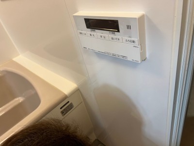 浴室リモコン 取替え工事 コーキング充填 給湯器交換工事 神戸市 トラブラン