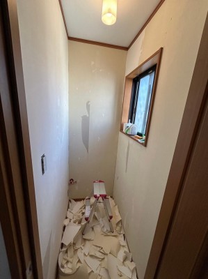 壁紙貼替え クッションフロア貼替え トイレ交換工事 神戸市 トラブラン
