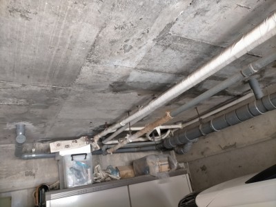 地下駐車場 天井 漏水 滲み 現場調査 リピーター様 神戸市 トラブラン 