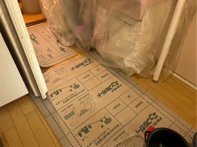 トイレの交換工事 養生シート 施工 取外し 脱衣所 神戸市 トラブラン トイレの交換工事 養生シート 施工 取外し 脱衣所 神戸市 トラブラン