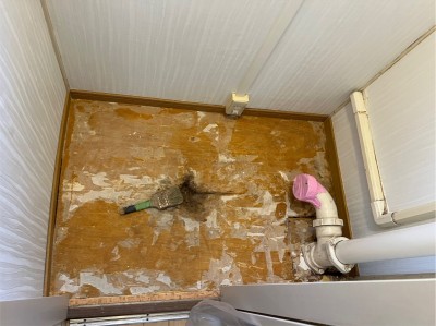 トイレの床 ケレン作業 トイレリフォーム 交換工事 取替え 神戸市 トラブラン トイレの床 ケレン作業 トイレリフォーム 交換工事 取替え 神戸市 トラブラン