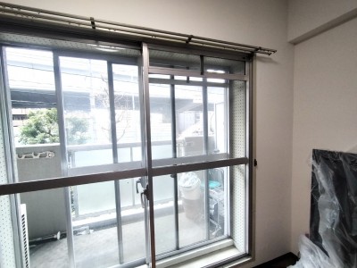 壁紙貼替 一部貼替 内装工事 エアコン壁補修工事 神戸市 トラブラン
