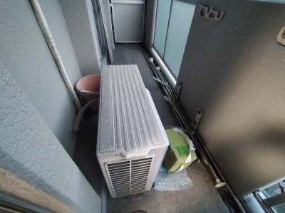 エアコン 室外機 ドレン管 取外し 壁の補修 補強 取外し 神戸市 トラブラン