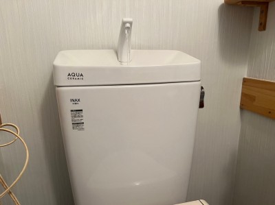 トイレの壁 貼替え工事 タンク取付け 通水確認 神戸市 トラブラン