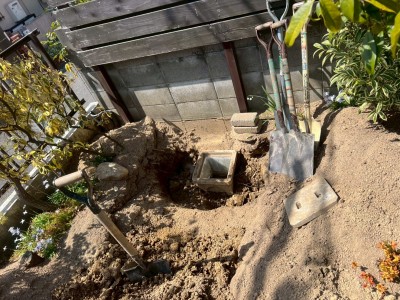 庭 雨水桝 コンクリート桝 木の根 劣化 詰り 掘削 取替え工事 神戸市 トラブラン