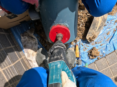 バケツ桝 ホールソー 電動ドリルの先 円筒状の刃物 丸い穴 マス 神戸市 トラブラン